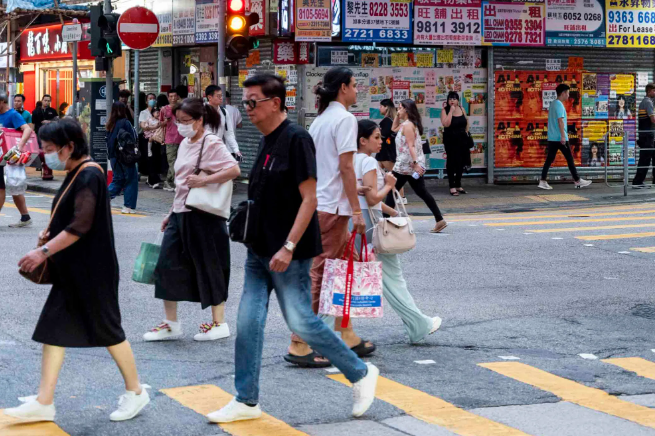 零售额连跌6月、店铺陷倒闭潮，香港零售业黄金时代终结？ 