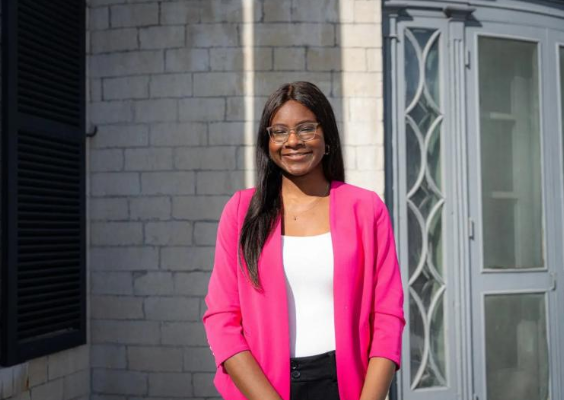 厉害!被加拿大七所医学院同时录取 19岁的她是如何做到的?