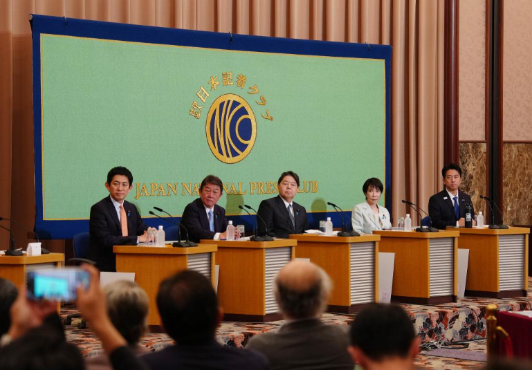 一个刷好评、一个说假话……俩日本首相热门人选遭质疑