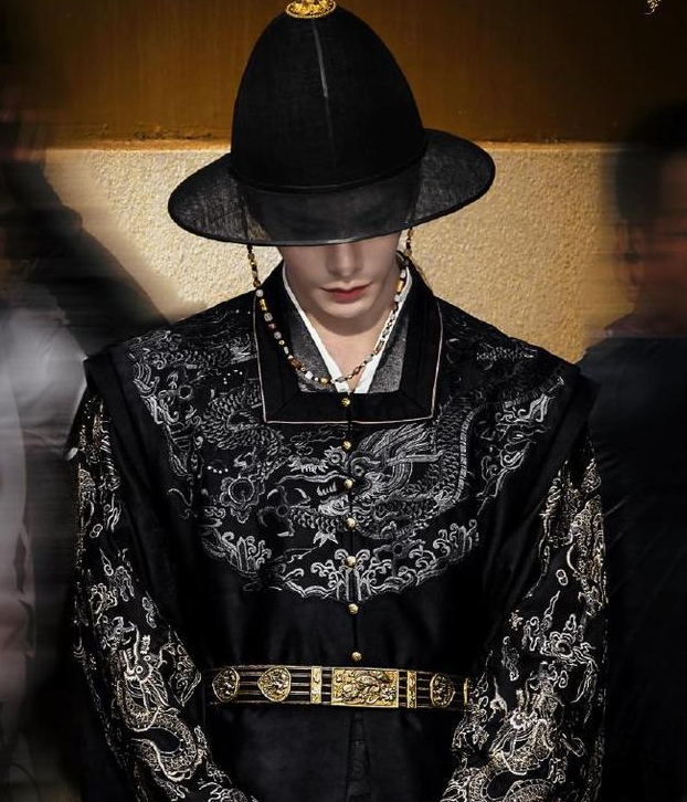 韩国网友炮轰中剧偷文化,简直是倒反天罡,横店不该让韩剧来取景