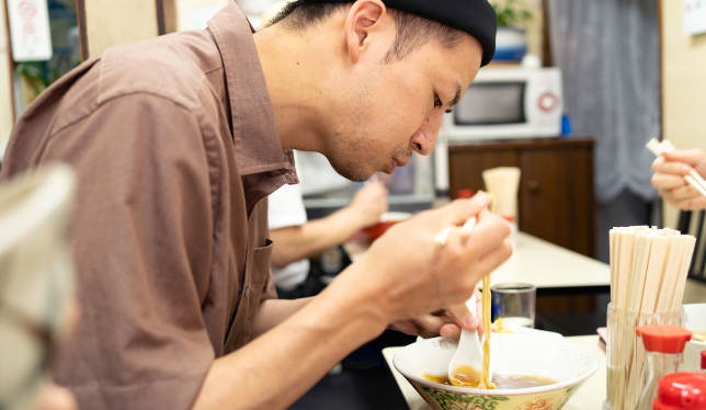 拉面已成日本国民美食!?年轻一代更易接受高价