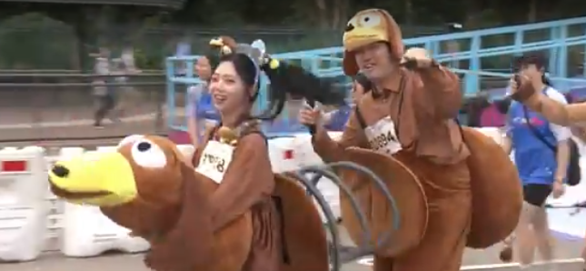 香港迪斯尼赛跑 童话角色冲出现实参与