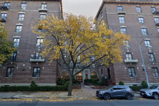 全免费?纽约新市长亮相街头 与乘客大谈新计划