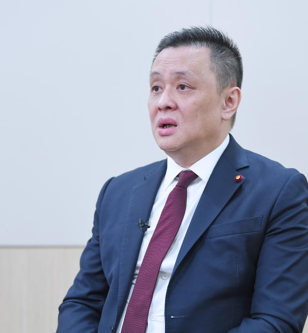 AI赋能教育，香港不能落后——访香港特区立法会议员邓飞