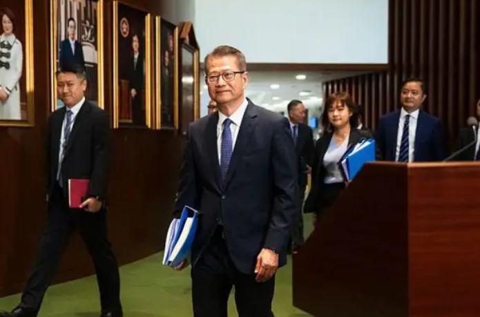 香港预算案2026:库房亏转盈,全民发展AI、首转拨外汇基金予北都发展