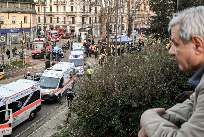 意大利米兰一辆电车脱轨造成一死多伤